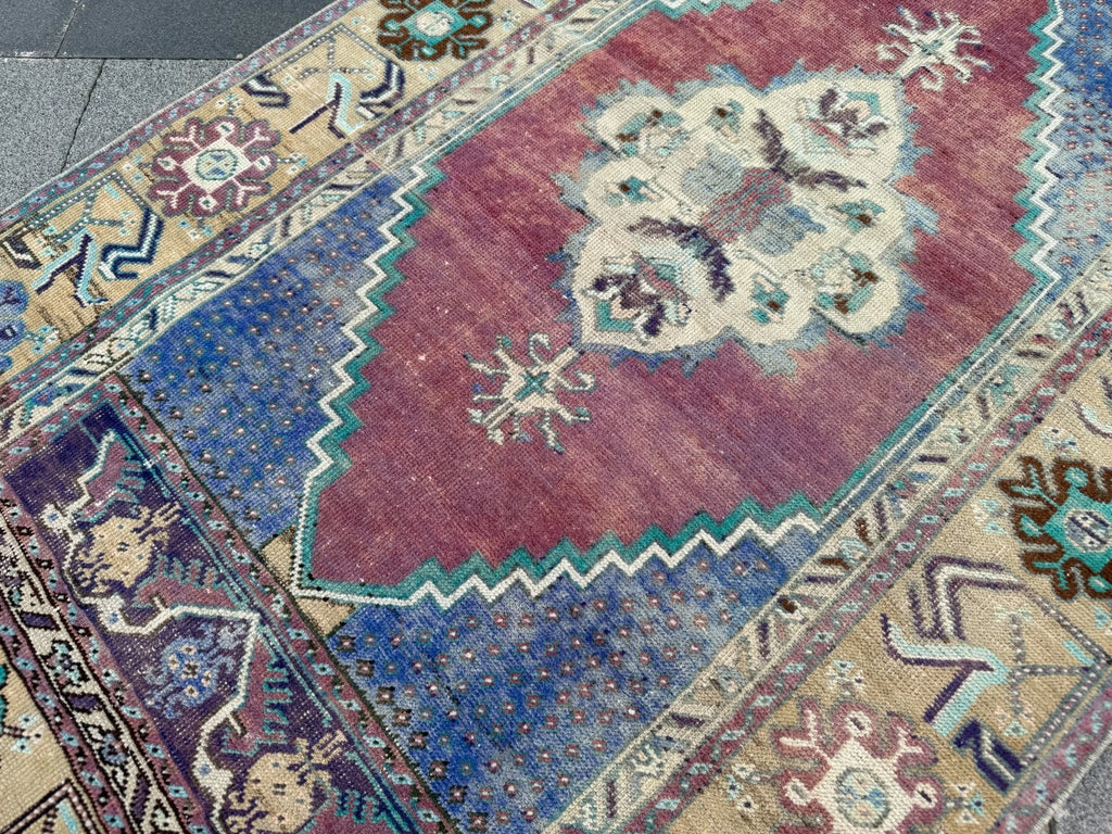 Vintage Turkish Accent Area rug 3 x 5.5 ft