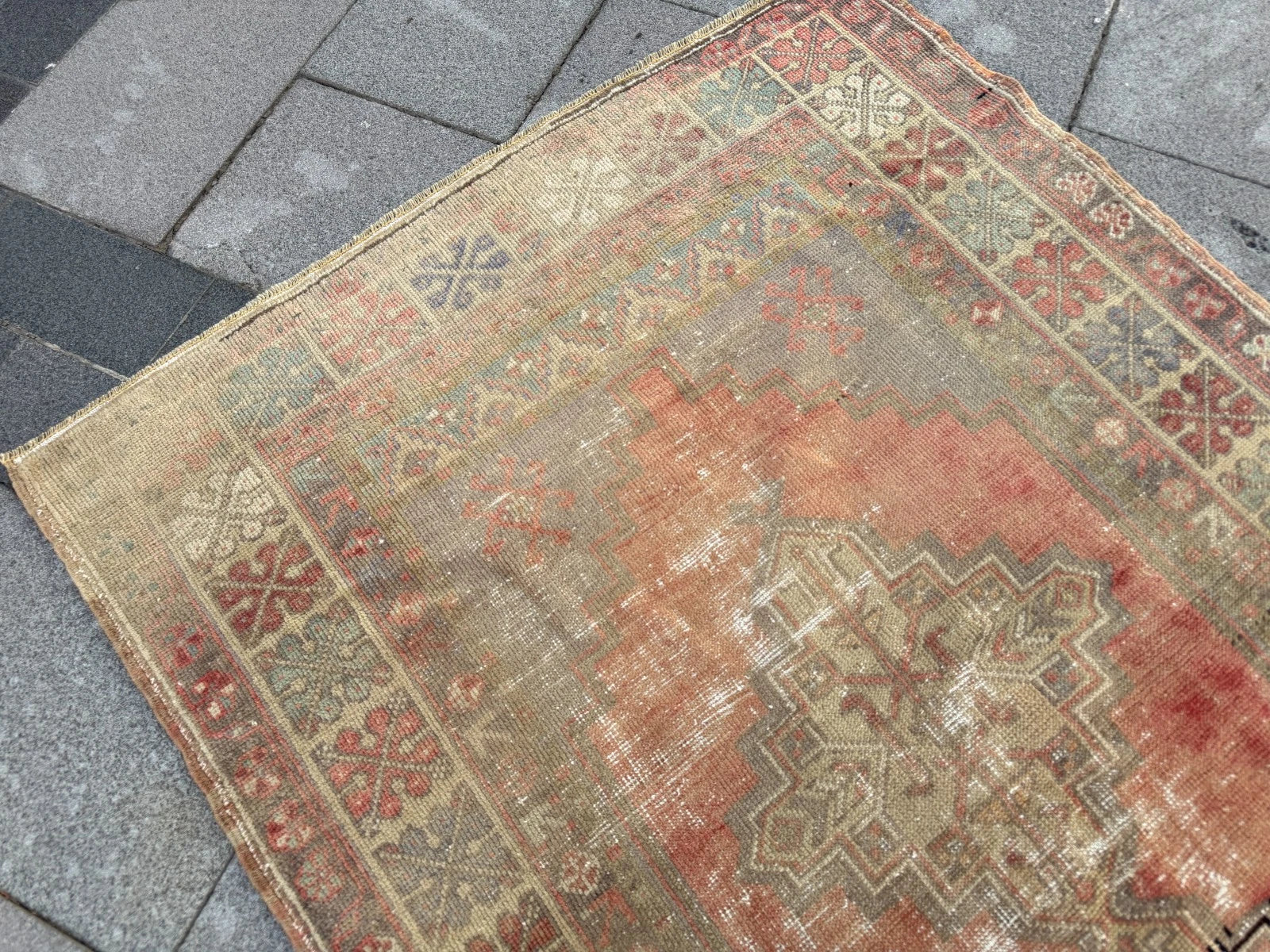 Vintage Turkish Accent Area rug 3.8 x 6.2 ft