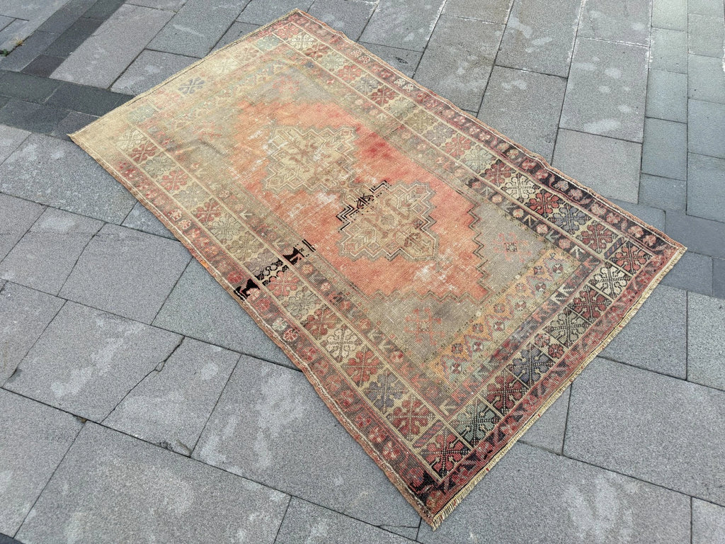 Vintage Turkish Accent Area rug 3.8 x 6.2 ft