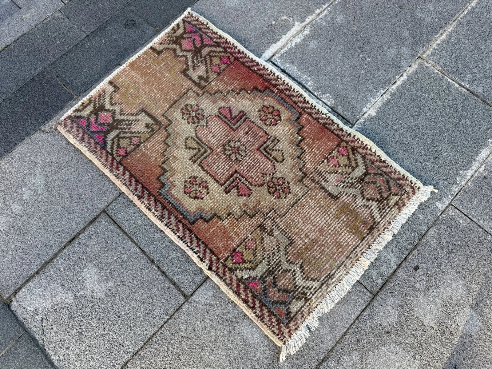 Vintage Turkish Mini Rug 1.7 x 2.7 ft