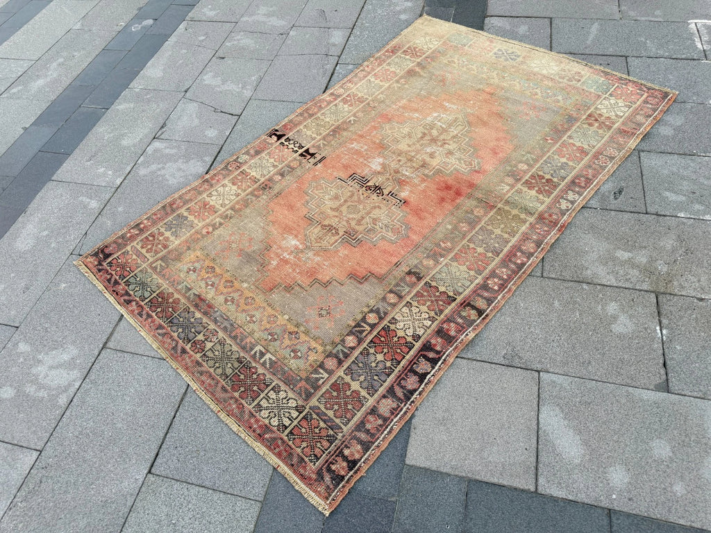 Vintage Turkish Accent Area rug 3.8 x 6.2 ft