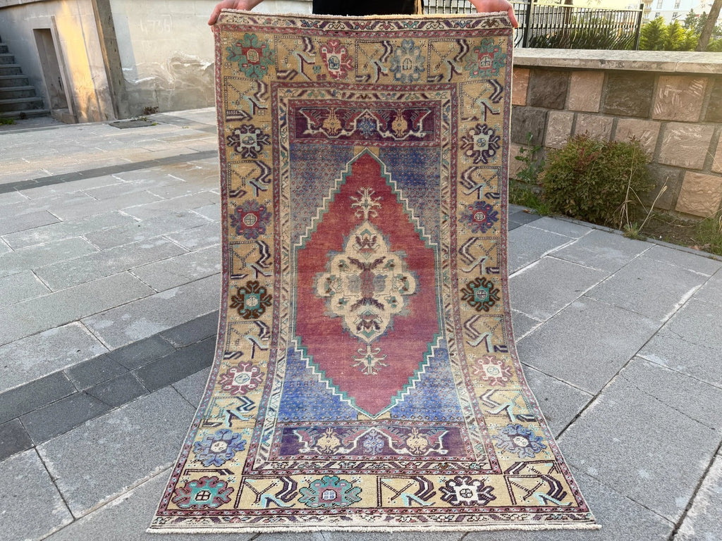 Vintage Turkish Accent Area rug 3 x 5.5 ft